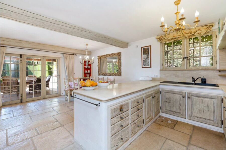 Maison à vendre à La Colle-sur-Loup — Vue montagne — photo 7