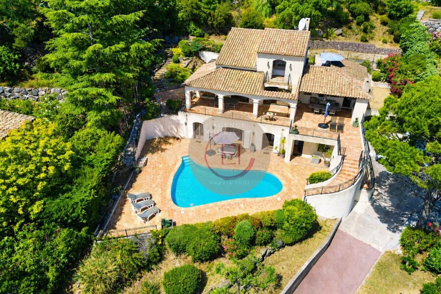 Maison à vendre à Les Adrets-de-l&rsquo;Estérel — Vue mer — photo 2