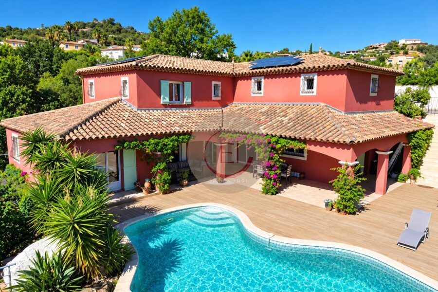 Maison à vendre à Les Adrets-de-l&rsquo;Estérel — Vue mer — photo 2