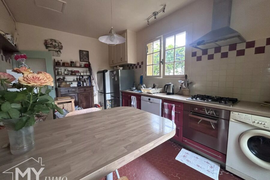 Maison à vendre à Pineuilh — Vue parc & jardin — photo 7