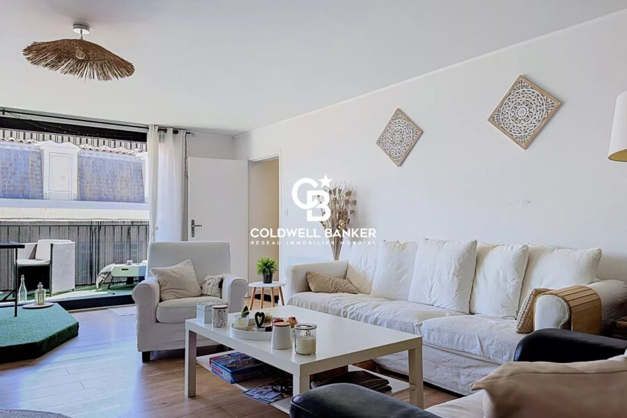 Appartement à vendre à Saintes — Vue sur la ville — photo 2
