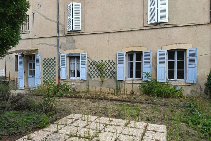 Appartement à vendre à Auzat-la-Combelle — Vue parc & jardin — photo 2
