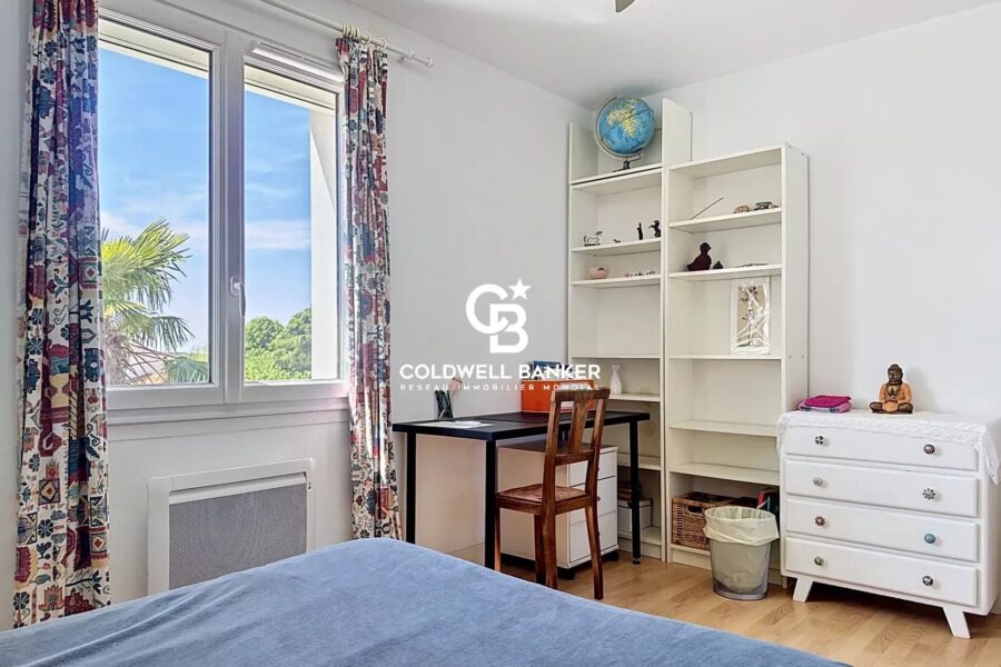 Maison à vendre à Saint-Georges-des-Coteaux — Vue parc & jardin — photo 19