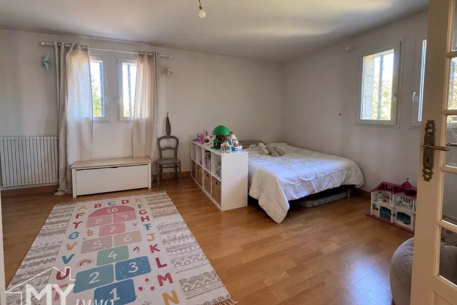 Maison à vendre à Pineuilh — Vue parc & jardin — photo 22