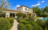 Maison à vendre à Roquefort-les-Pins — Vue parc & jardin — photo 2