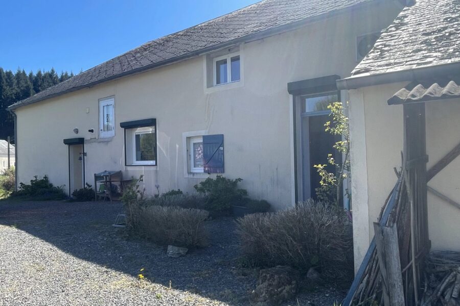 Maison à vendre à Saint-Léger-de-Fougeret — Vue montagne — photo 19