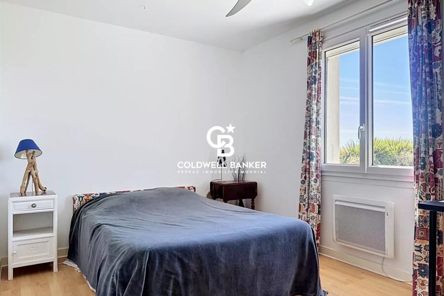 Maison à vendre à Saint-Georges-des-Coteaux — Vue parc & jardin — photo 8