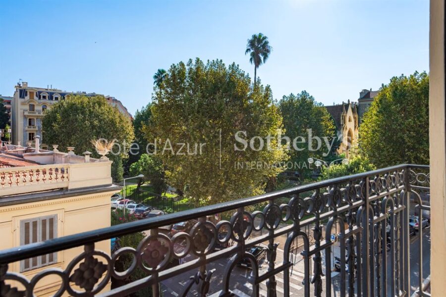 Appartement à vendre à Nice — Vue parc & jardin — photo 1