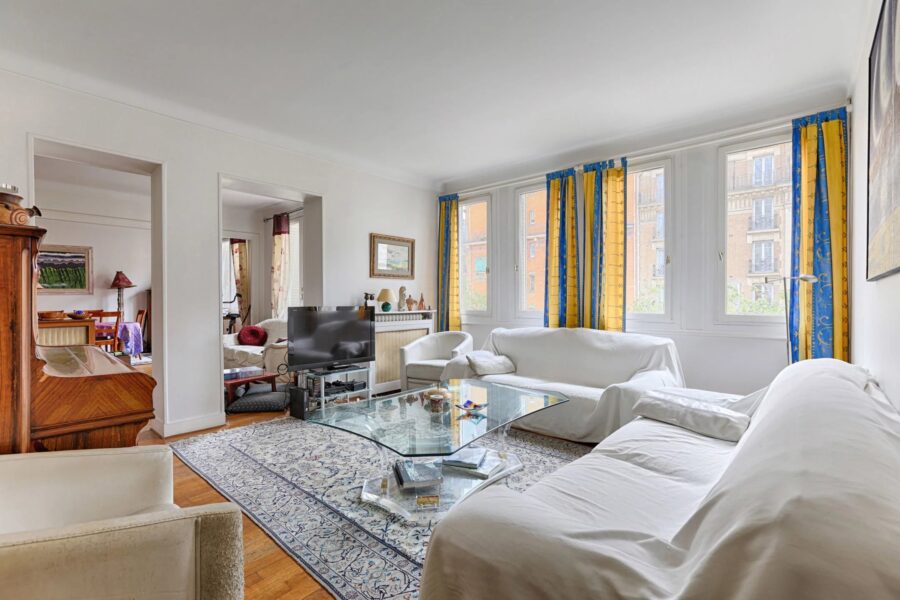 Appartement à vendre à Paris 15e arrondissement — Vue sur la ville — photo 6