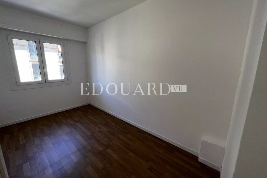 Appartement à vendre à Menton — Vue sur la ville — photo 7
