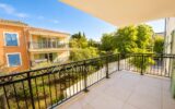 Appartement à vendre à Roquefort-les-Pins — Vue parc & jardin — photo 1