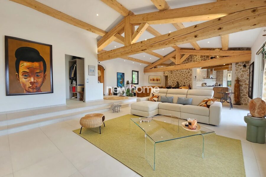 Maison à vendre à Saint-Antonin-du-Var — Vue montagne — photo 12