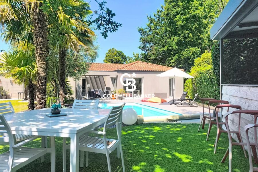 Maison à vendre à Venansault — Vue parc & jardin — photo 8
