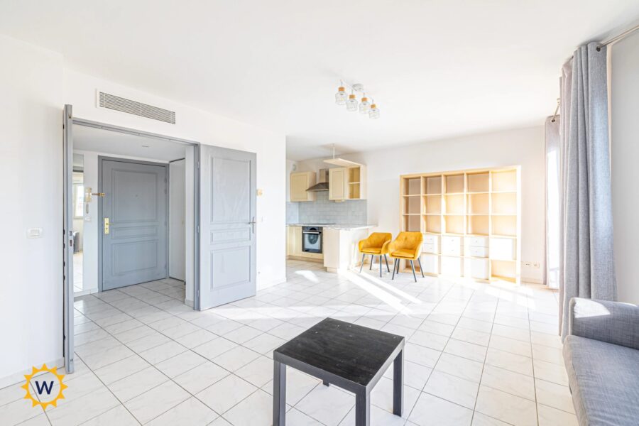 Appartement à louer à Nice — Vue sur la ville — photo 3