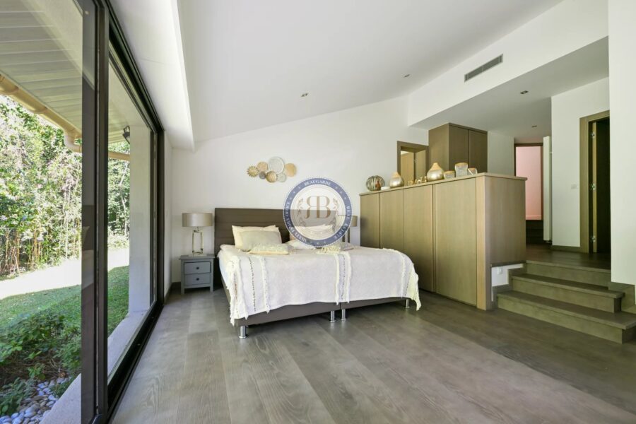 Maison à vendre à Mougins — Vue parc & jardin — photo 14