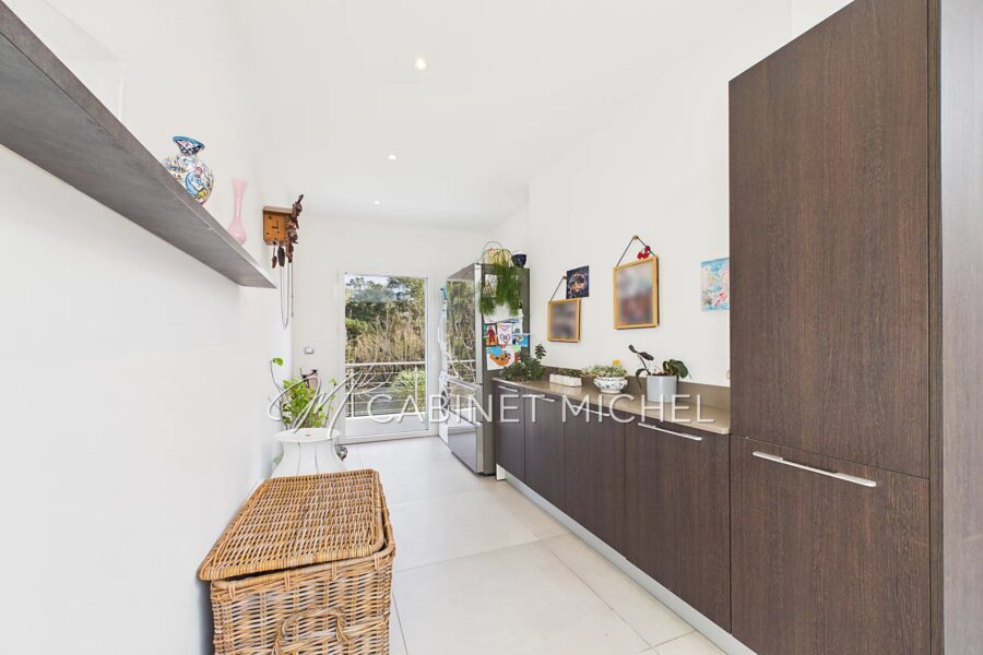 Maison à vendre à Le Rouret — Vue montagne — photo 10