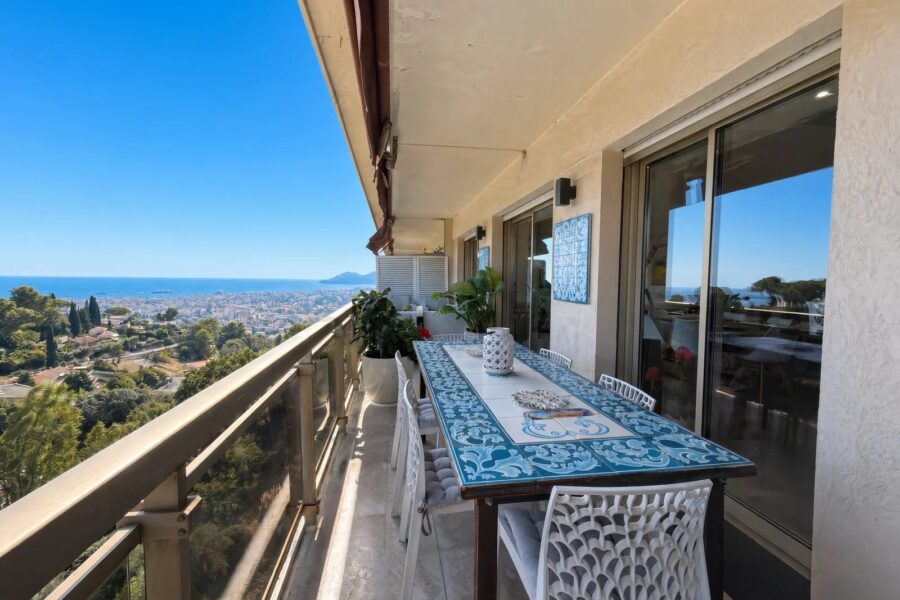 Appartement à vendre à Le Cannet — Vue mer — photo 2