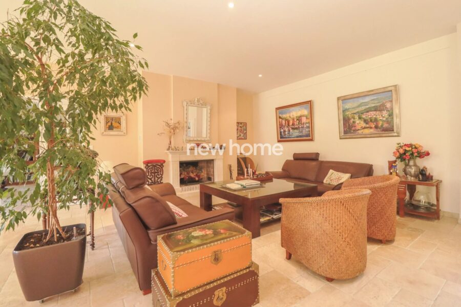 Maison à vendre à Callian — Vue parc & jardin — photo 12