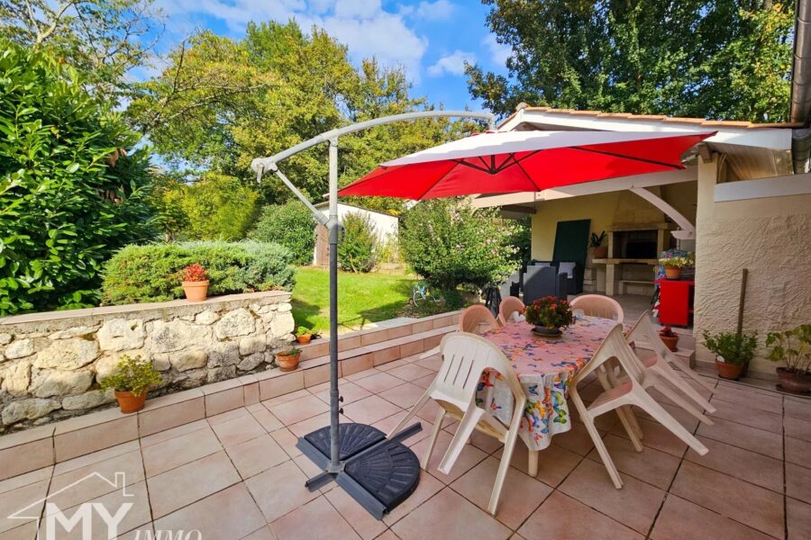 Maison à vendre à La Roquille — Vue parc & jardin — photo 23