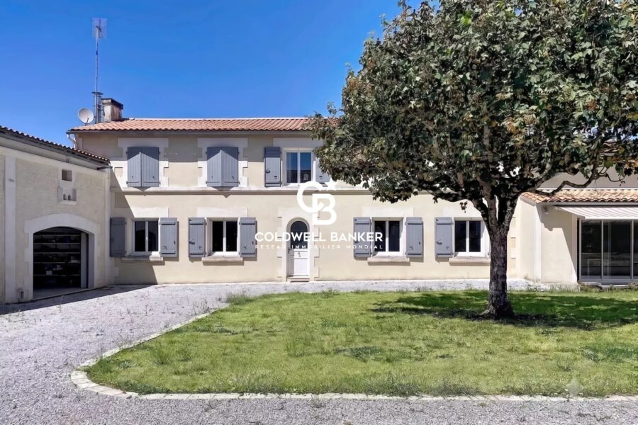 Maison à vendre à Sainte-Lheurine — Vue parc & jardin — photo 17