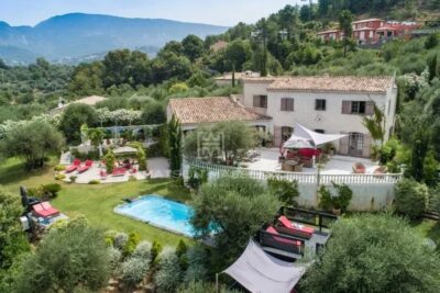 Maison à vendre à La Roquette-sur-Var