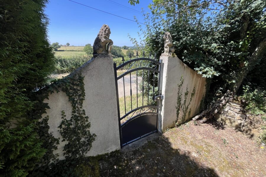 Maison à vendre à Saint-Péreuse — Vue nature — photo 20