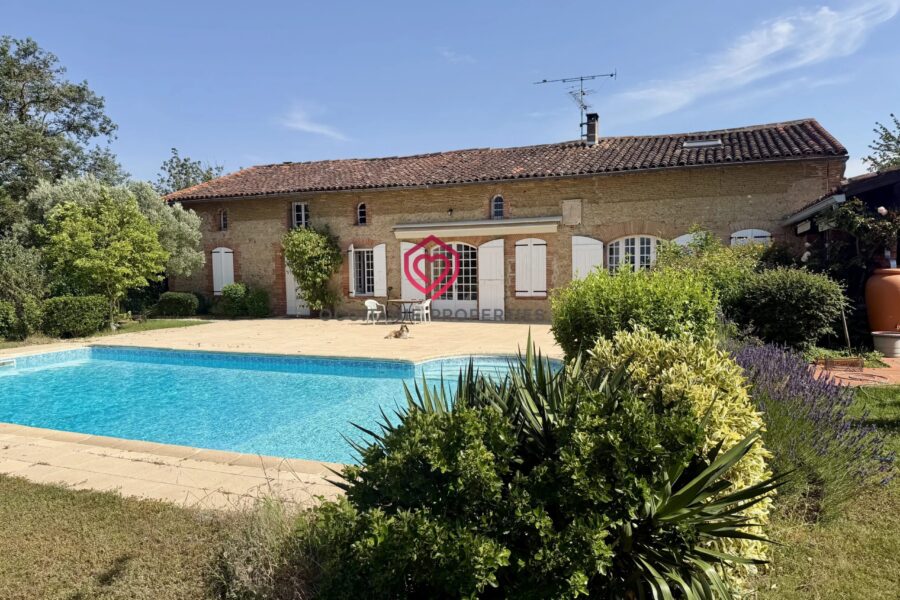 Maison à vendre à Villefranche-de-Lauragais — Vue montagne — photo 2