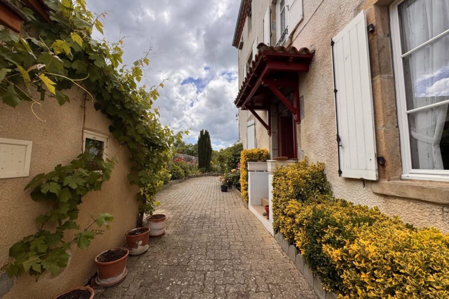 Maison à vendre à Le Breuil-sur-Couze — Vue parc & jardin — photo 5