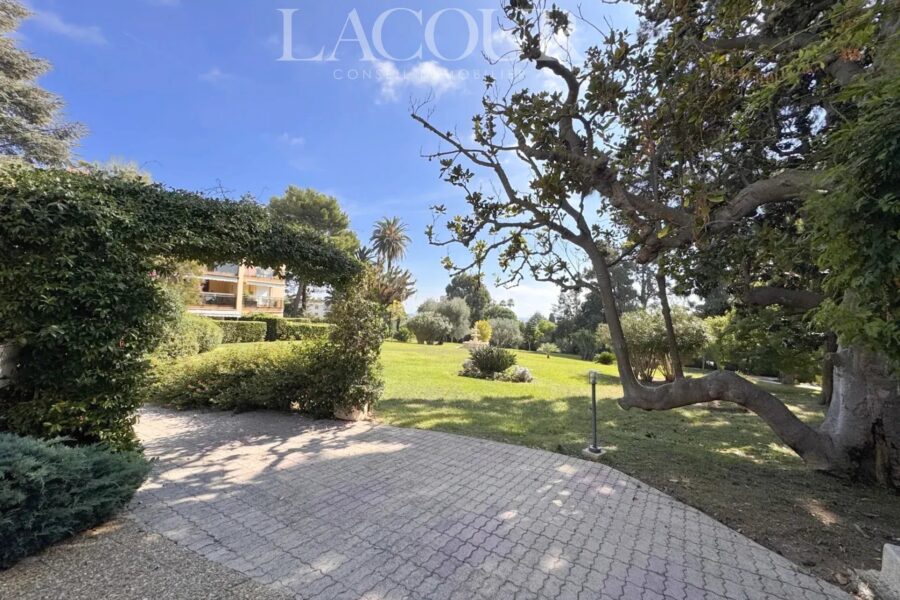 Appartement à louer à Cannes — Vue nature — photo 12