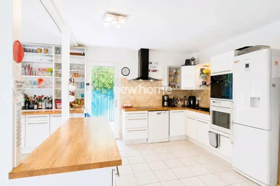 Maison à vendre à Fayence — Vue parc & jardin — photo 9