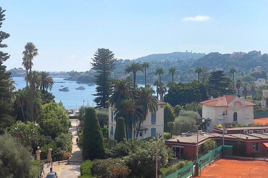 Appartement à vendre à Beaulieu-sur-Mer — Vue mer — photo 1