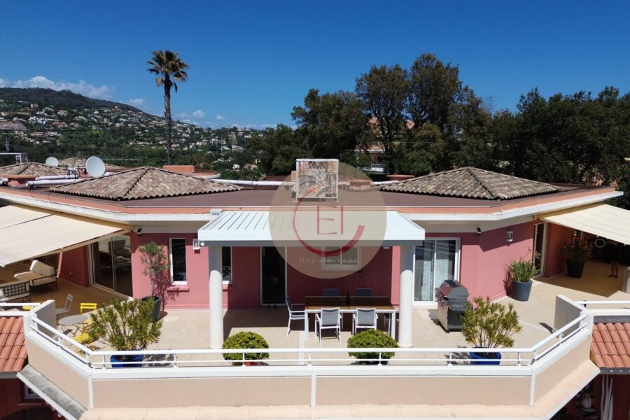 Appartement à vendre à Mandelieu-la-Napoule — Vue golf — photo 2