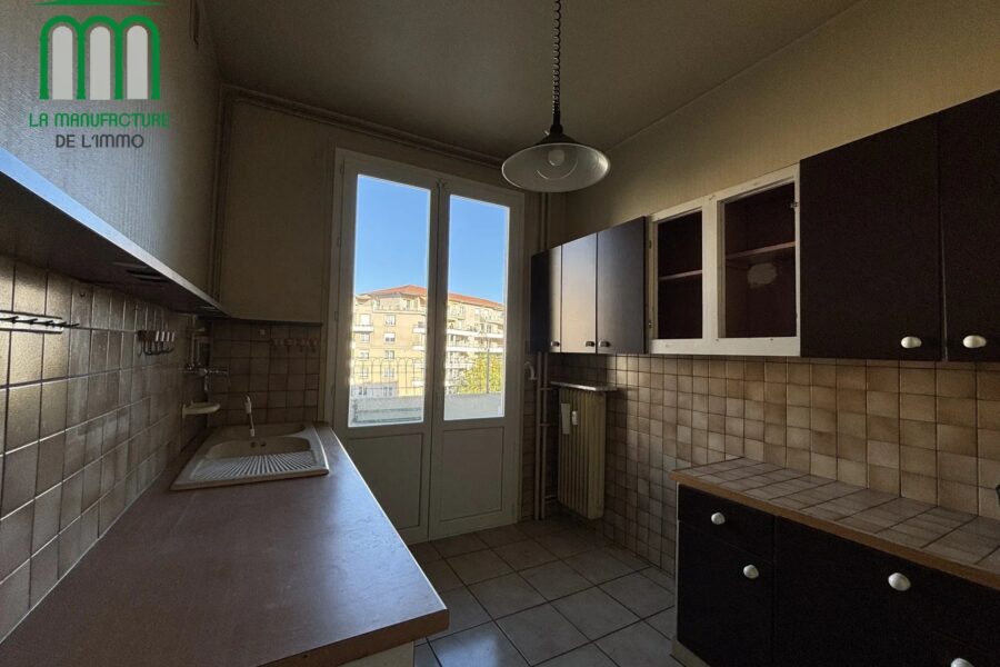 Appartement à vendre à Saint-Étienne — Vue sur la ville — photo 4