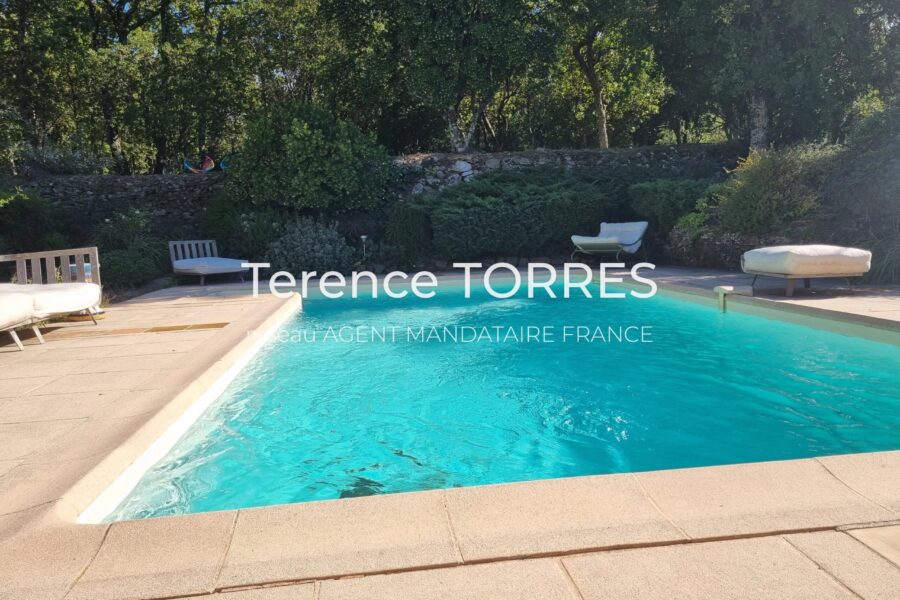 Maison à vendre à La Garde-Freinet — Vue montagne — photo 13
