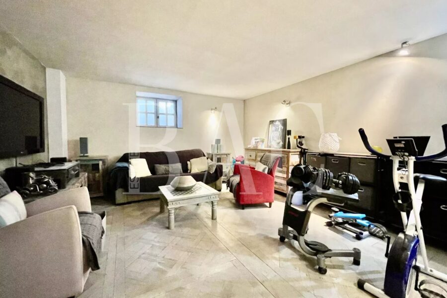 Maison à vendre à Sainte-Maxime — Vue parc & jardin — photo 20