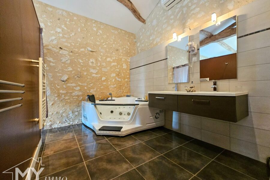 Maison à vendre à Les Lèves-et-Thoumeyragues — Vue montagne — photo 33