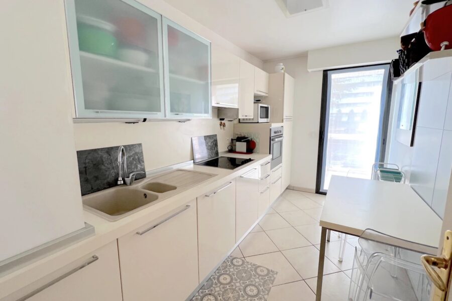 Appartement à vendre à Villeneuve-Loubet — Vue mer — photo 5