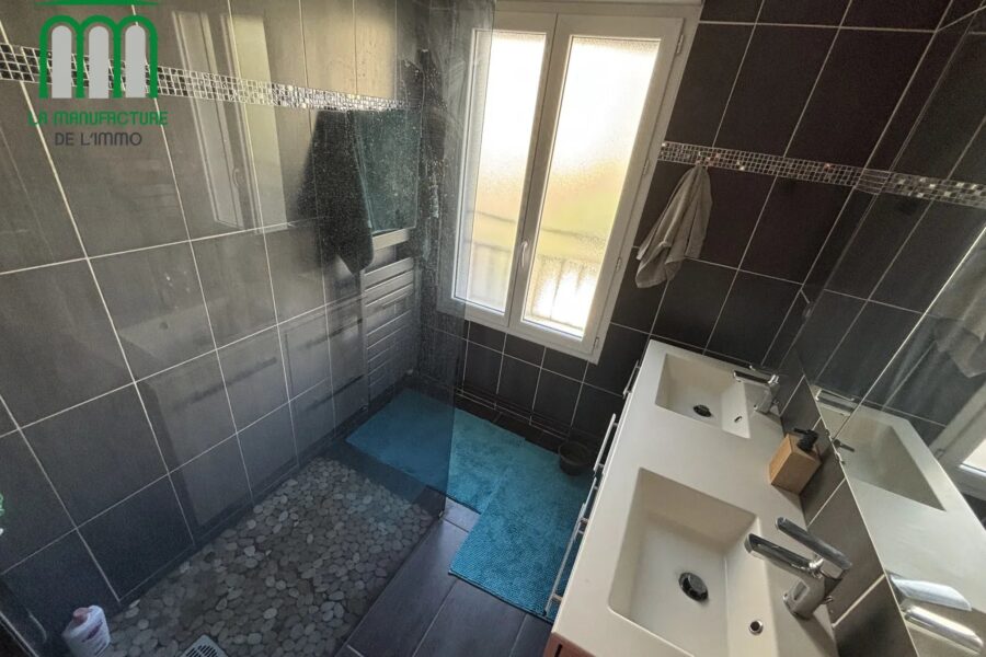 Maison à vendre à Saint-Étienne — Vue parc & jardin — photo 11
