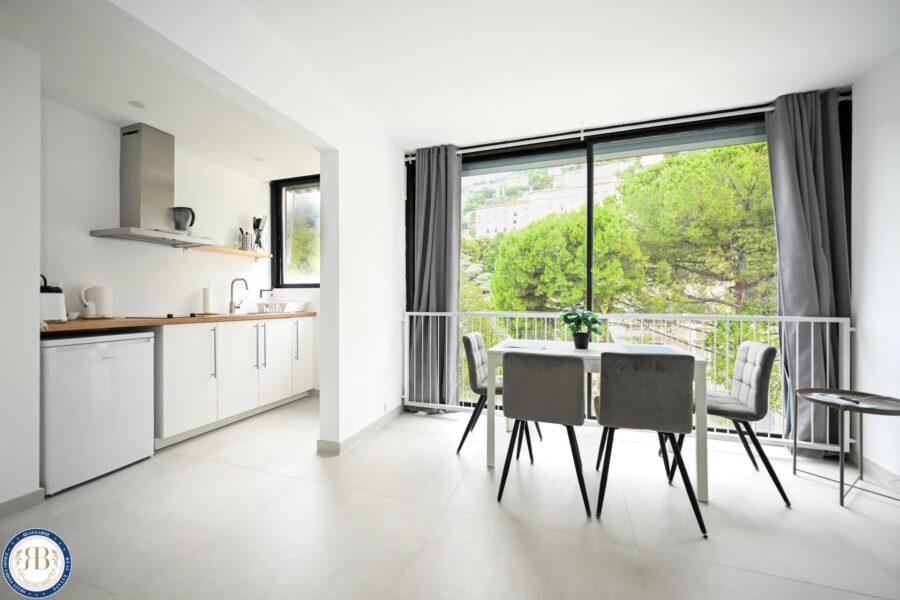 Appartement à vendre à Beaulieu-sur-Mer — Vue montagne — photo 6