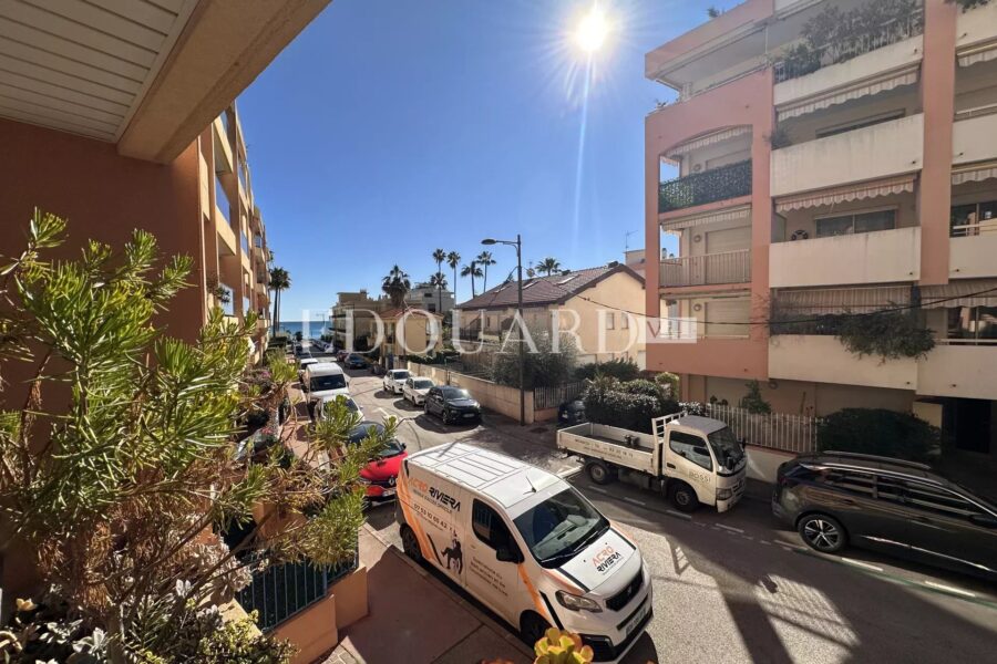 Appartement à vendre à Roquebrune-Cap-Martin — Vue mer — photo 1