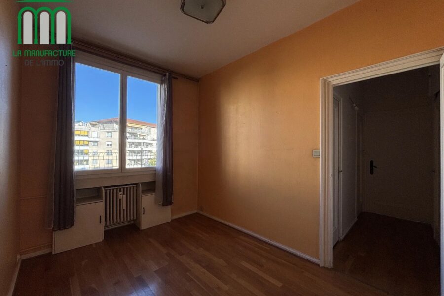 Appartement à vendre à Saint-Étienne — Vue sur la ville — photo 6