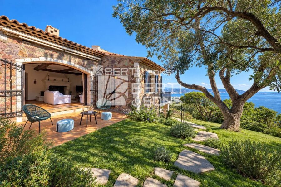 Maison à vendre à Théoule-sur-Mer — Vue mer — photo 3