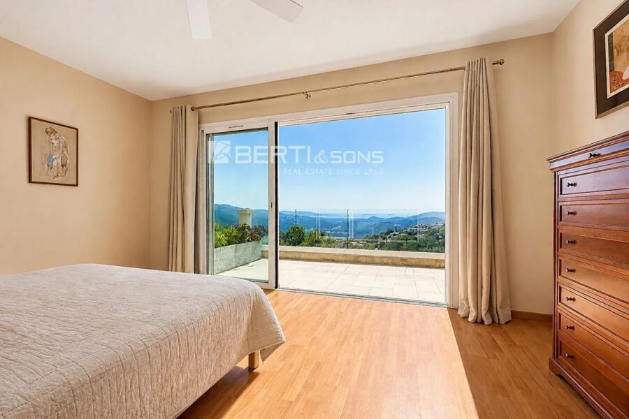 Maison à vendre à Mandelieu-la-Napoule — Vue mer — photo 8