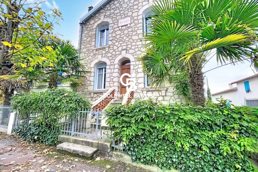 Maison à vendre à Fouras — Vue parc & jardin — photo 2