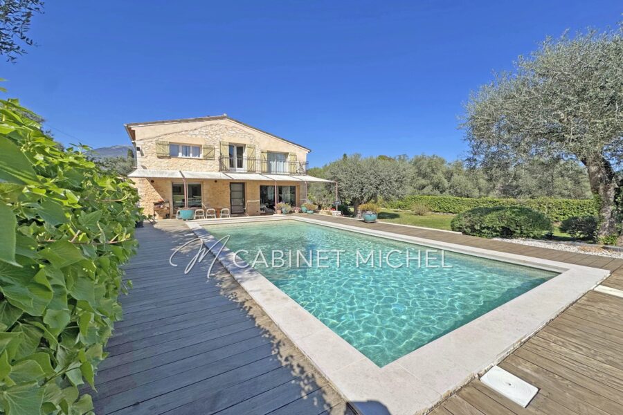 Maison à vendre à Le Rouret — Vue parc & jardin — photo 2