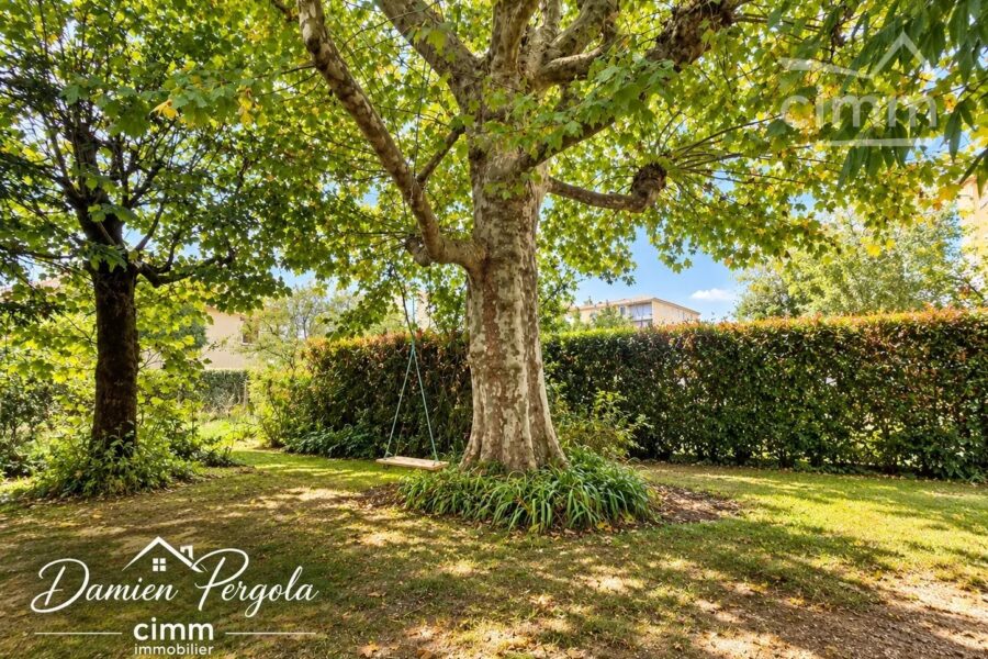 Maison à vendre à Terrasson-Lavilledieu — Vue parc & jardin — photo 18