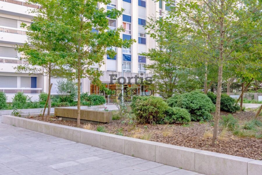 Appartement à vendre à Issy-les-Moulineaux — Vue sur la ville — photo 21