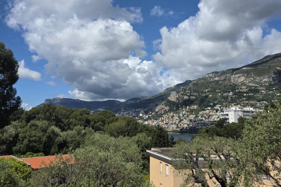 Appartement à vendre à Roquebrune-Cap-Martin — Vue mer — photo 1