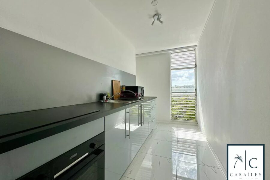 Appartement à vendre à Fort-de-France — Vue sur la ville — photo 4
