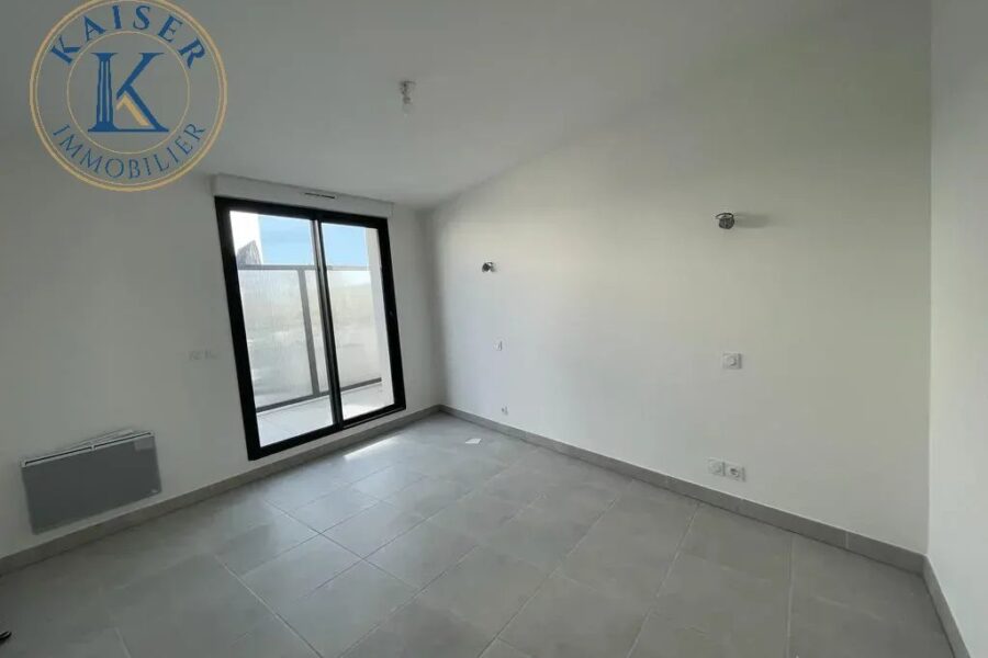 Appartement à vendre à La Londe-les-Maures — Vue mer — photo 5